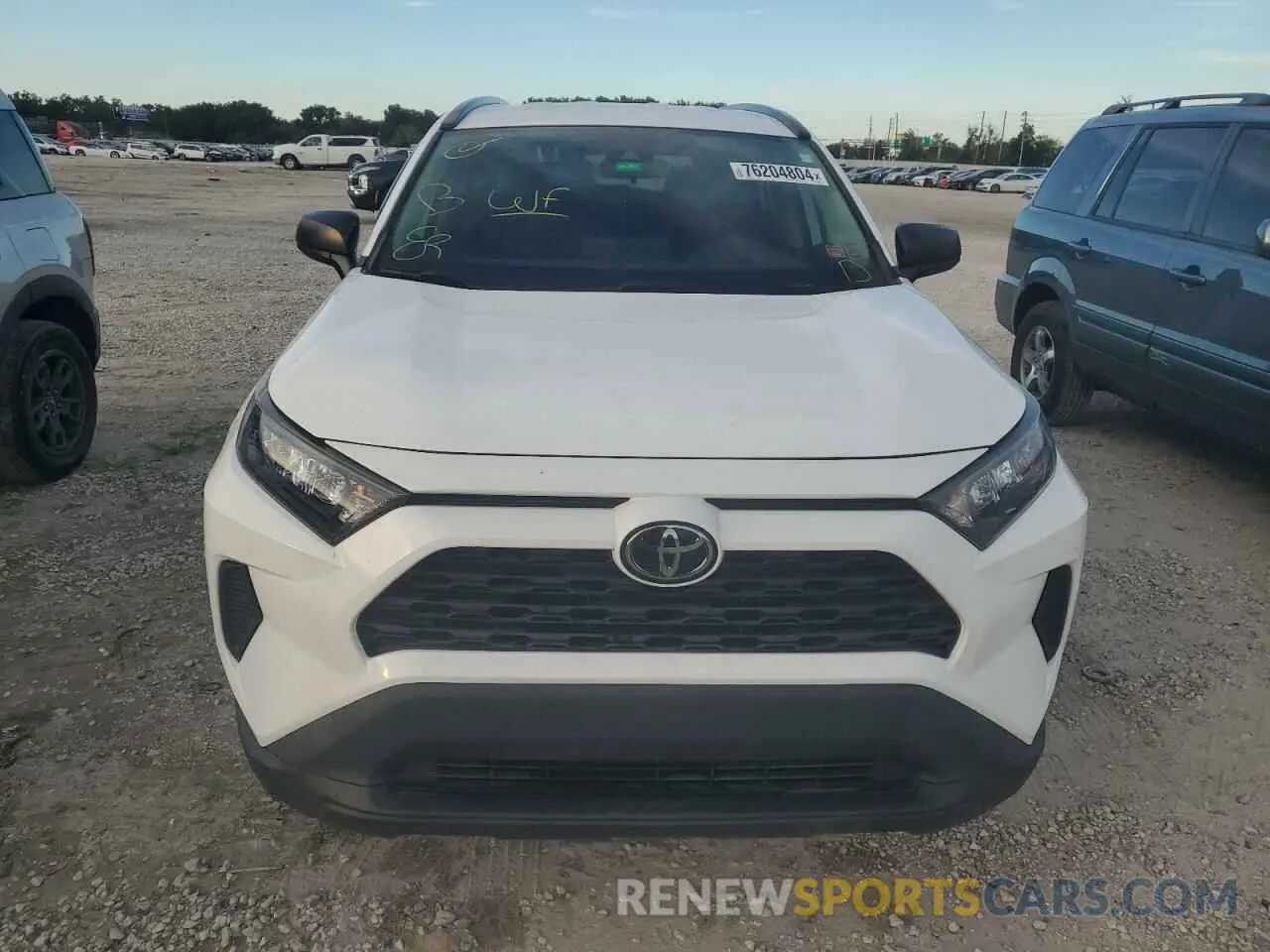 5 Photograph of a damaged car 2T3H1RFV4LW089854 TOYOTA RAV4 2020