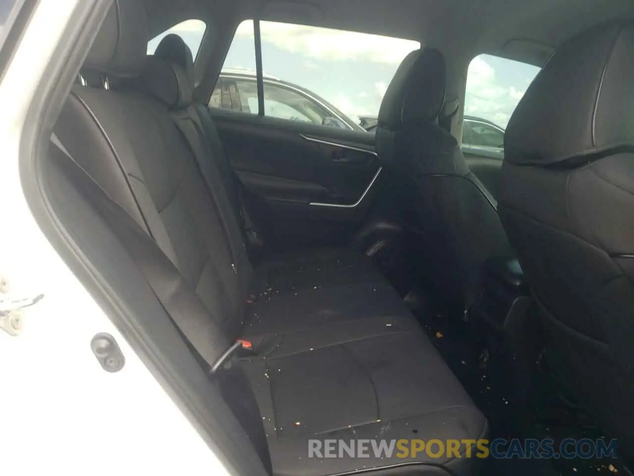 10 Photograph of a damaged car 2T3H1RFV5LC068612 TOYOTA RAV4 2020