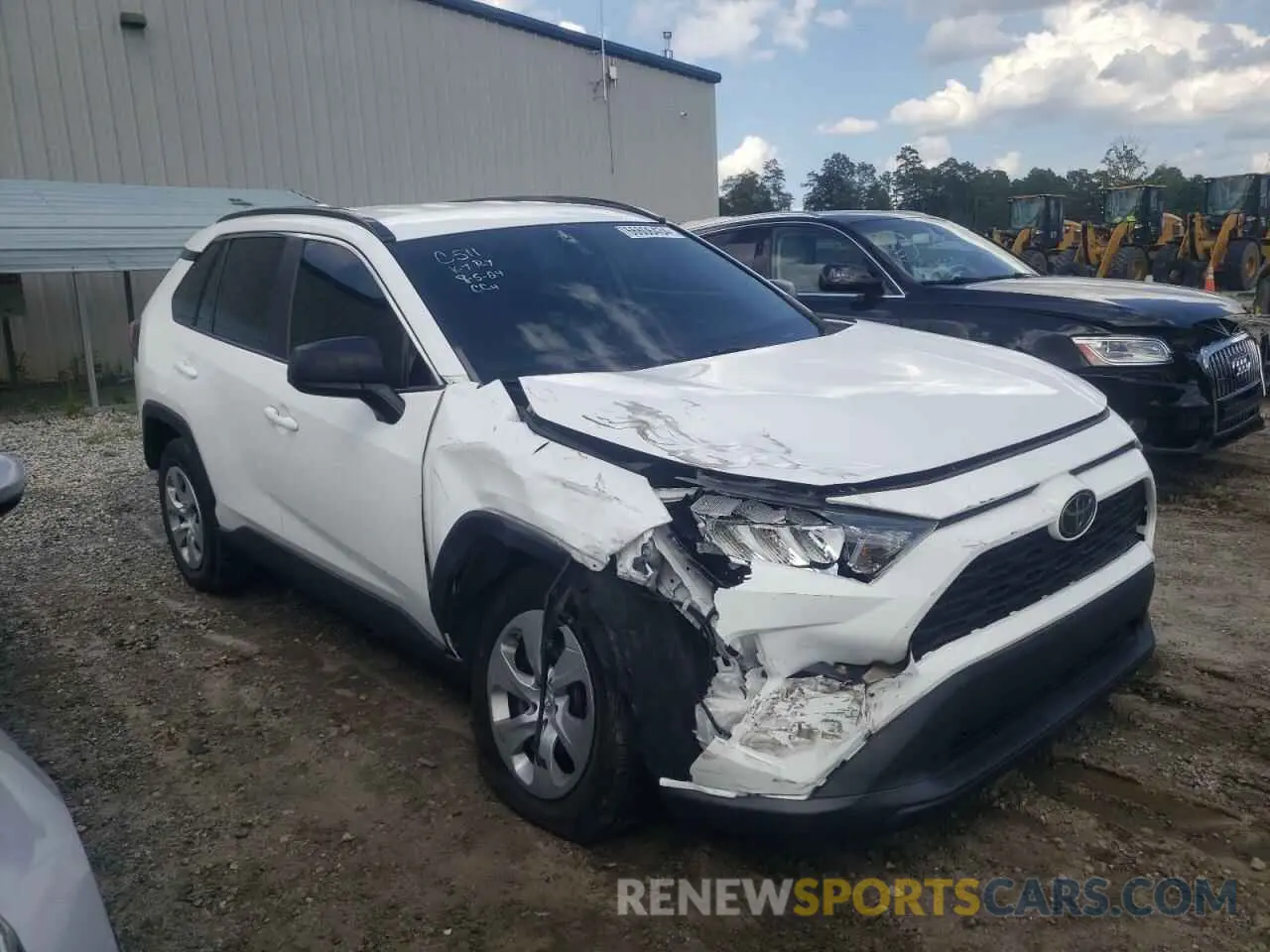 4 Photograph of a damaged car 2T3H1RFV5LC068612 TOYOTA RAV4 2020