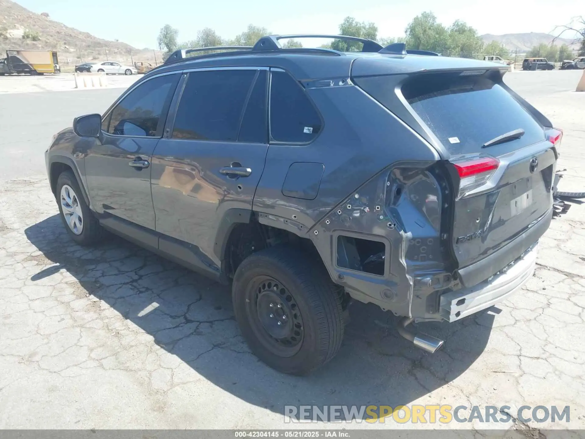 3 Photograph of a damaged car 2T3H1RFV5LW100876 TOYOTA RAV4 2020