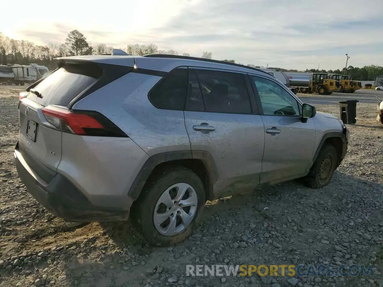 3 Фотография поврежденного автомобиля 2T3H1RFV6LC049907 TOYOTA RAV4 2020