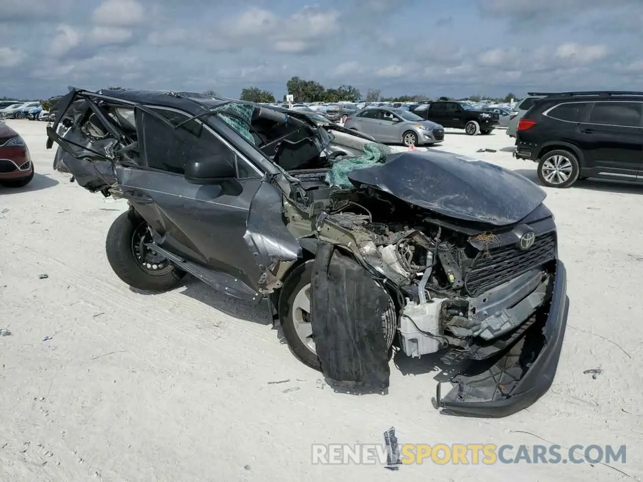 4 Photograph of a damaged car 2T3H1RFV6LC077769 TOYOTA RAV4 2020