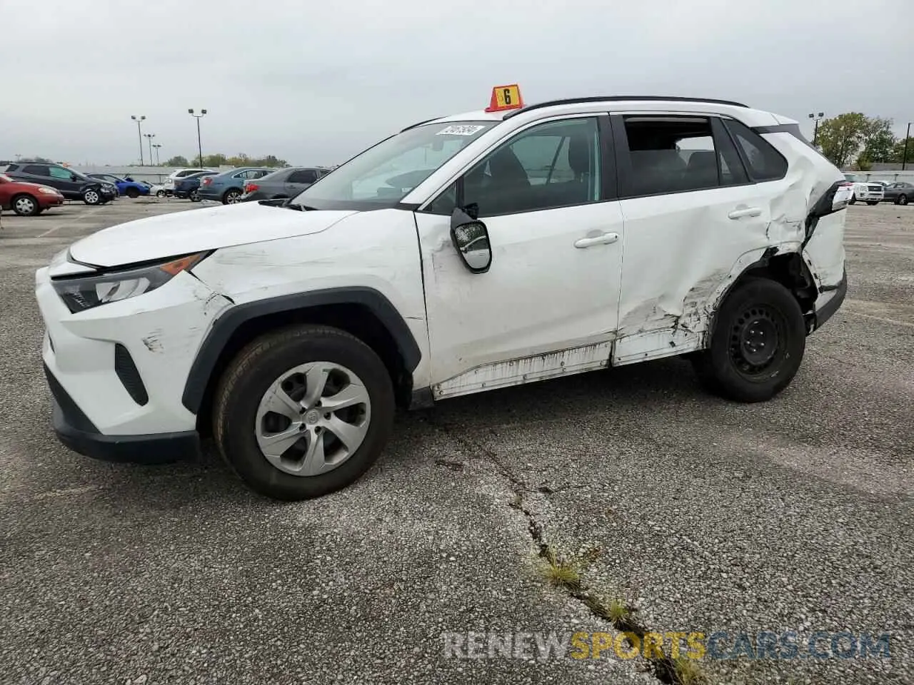 1 Photograph of a damaged car 2T3H1RFV6LW077110 TOYOTA RAV4 2020