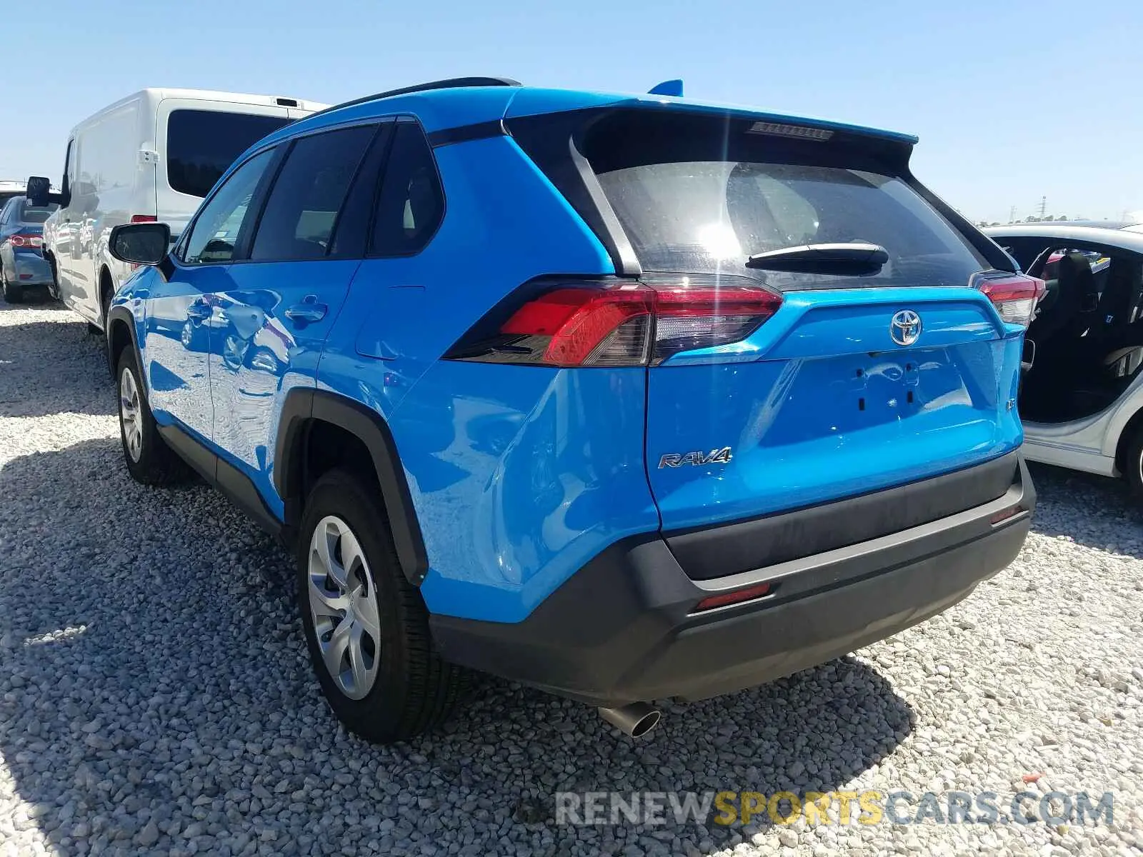 3 Photograph of a damaged car 2T3H1RFV7LC037832 TOYOTA RAV4 2020