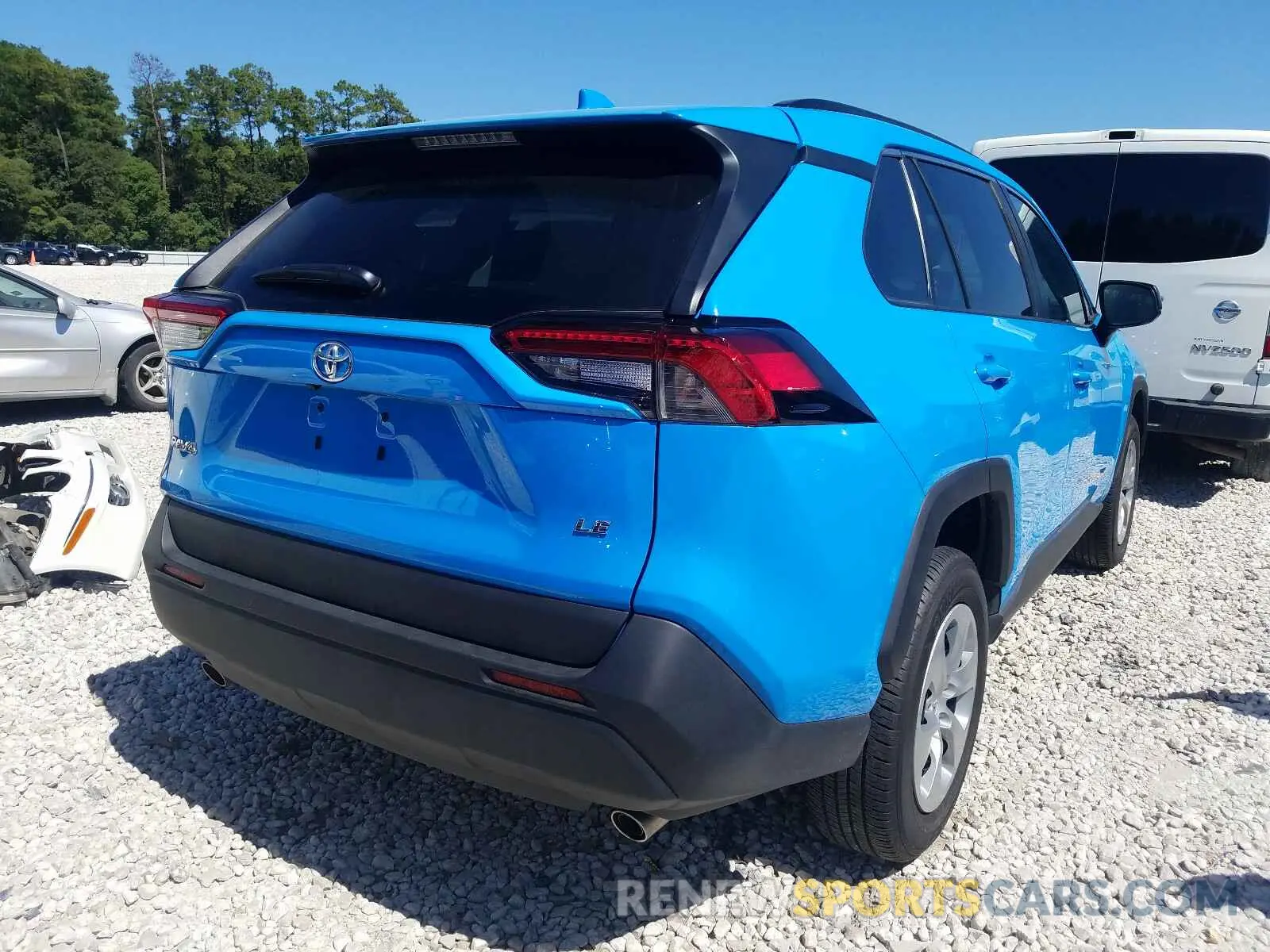 4 Photograph of a damaged car 2T3H1RFV7LC037832 TOYOTA RAV4 2020