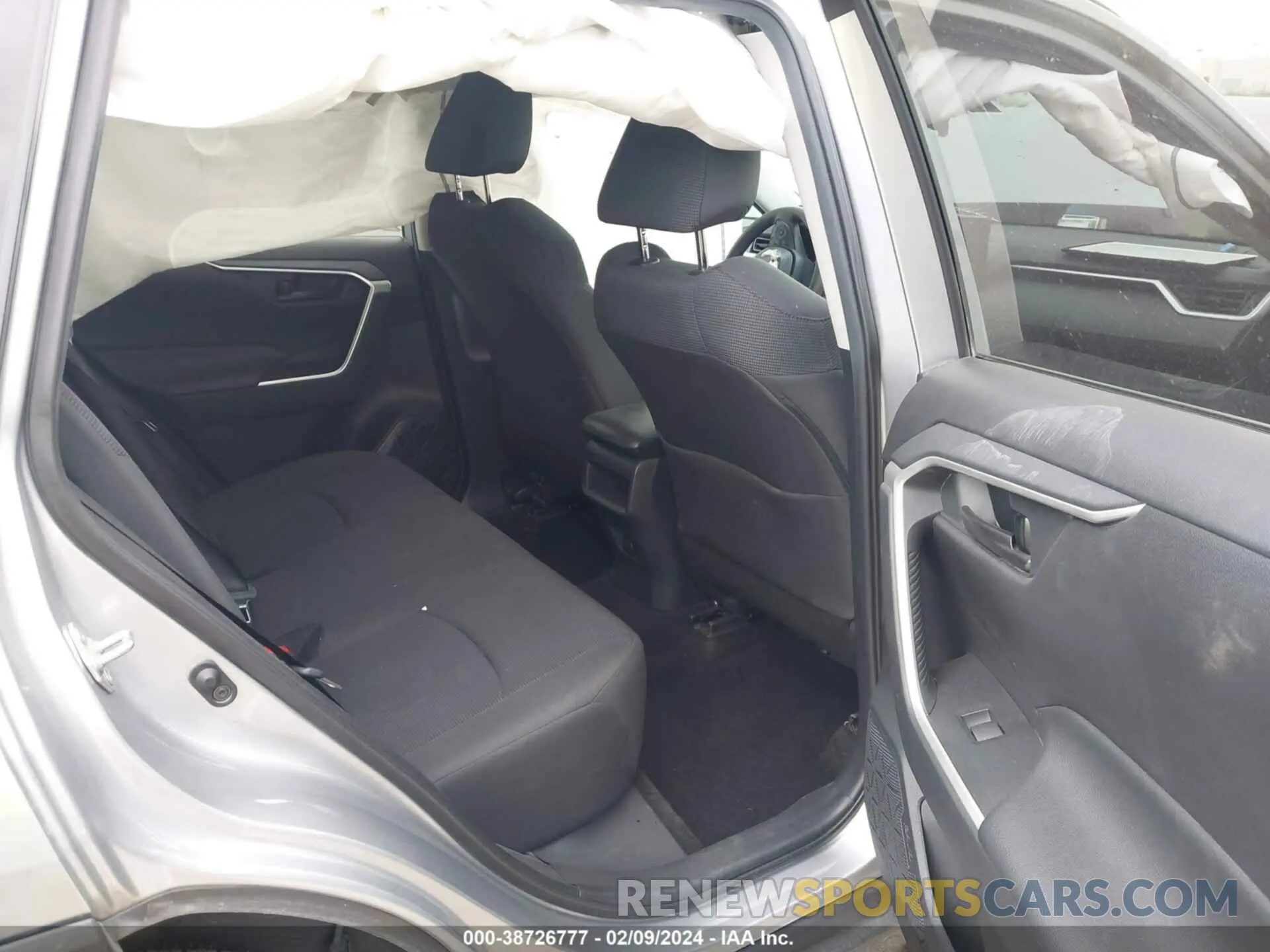 8 Фотография поврежденного автомобиля 2T3H1RFV7LC042030 TOYOTA RAV4 2020