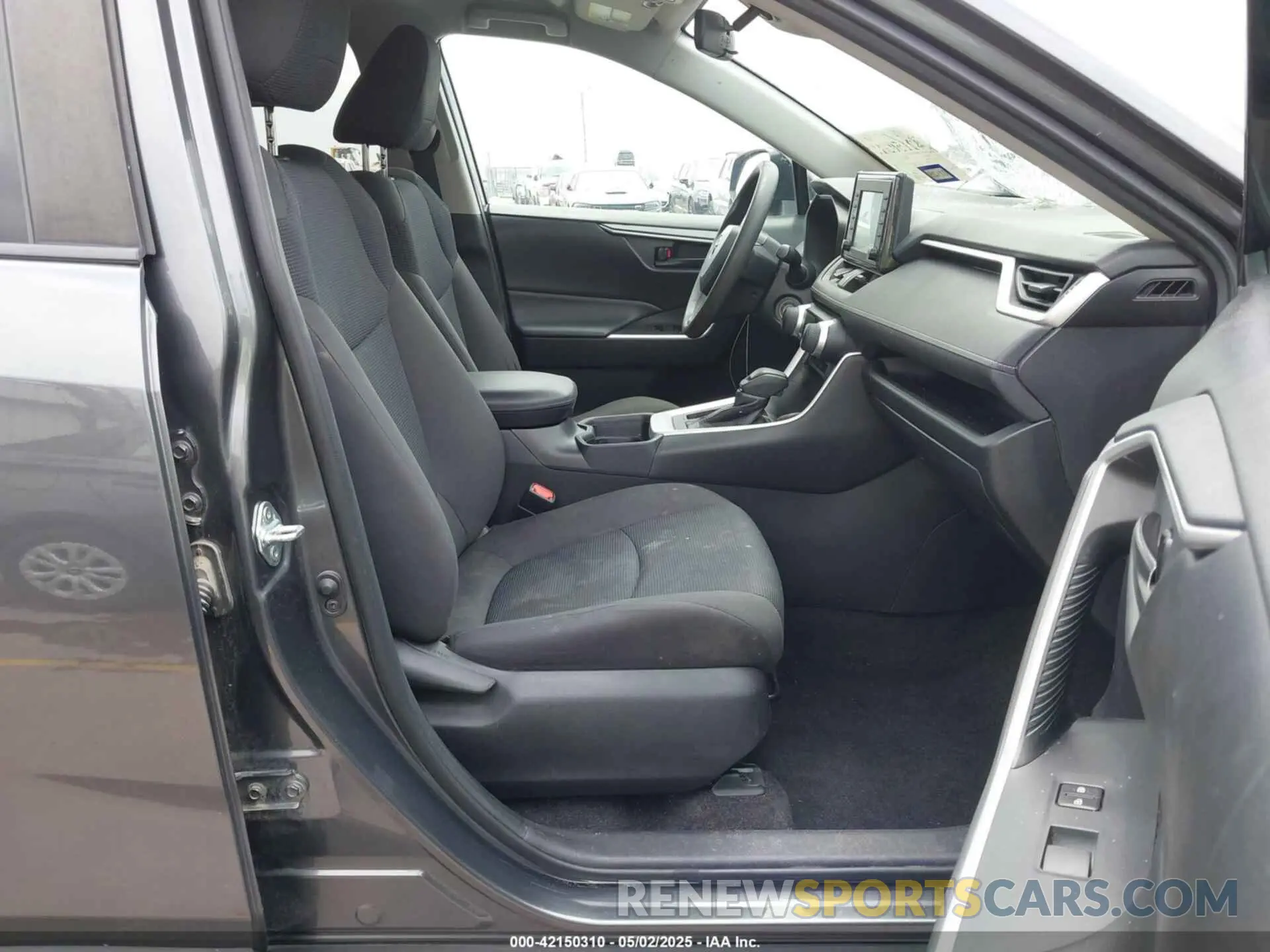 5 Фотография поврежденного автомобиля 2T3H1RFV7LC047566 TOYOTA RAV4 2020