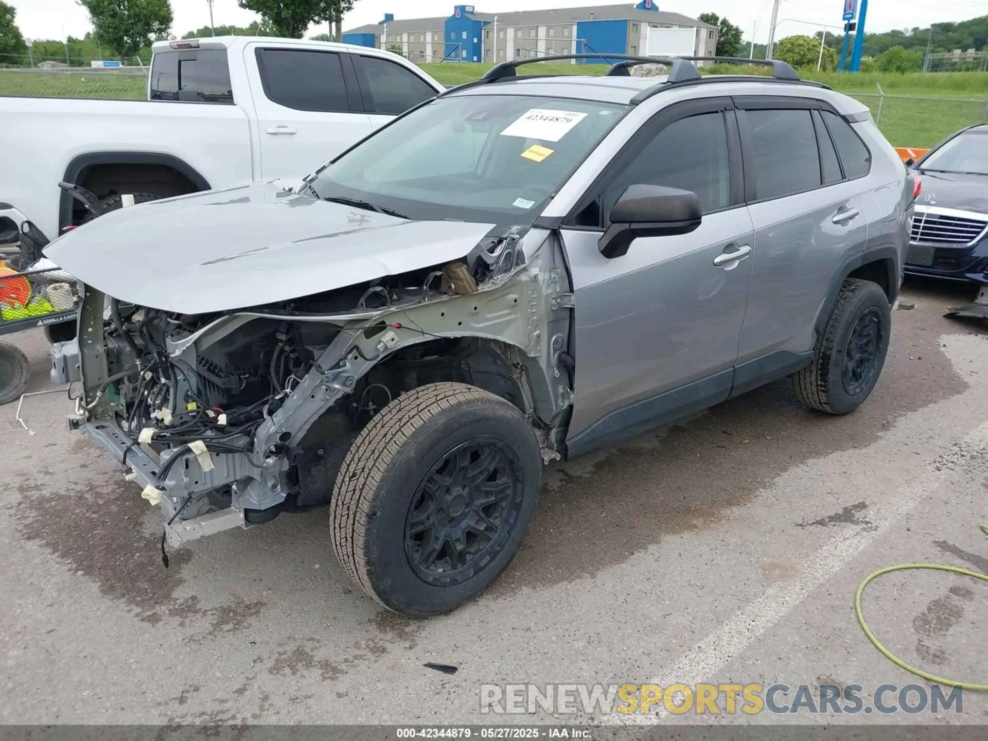 2 Фотография поврежденного автомобиля 2T3H1RFV7LC080311 TOYOTA RAV4 2020