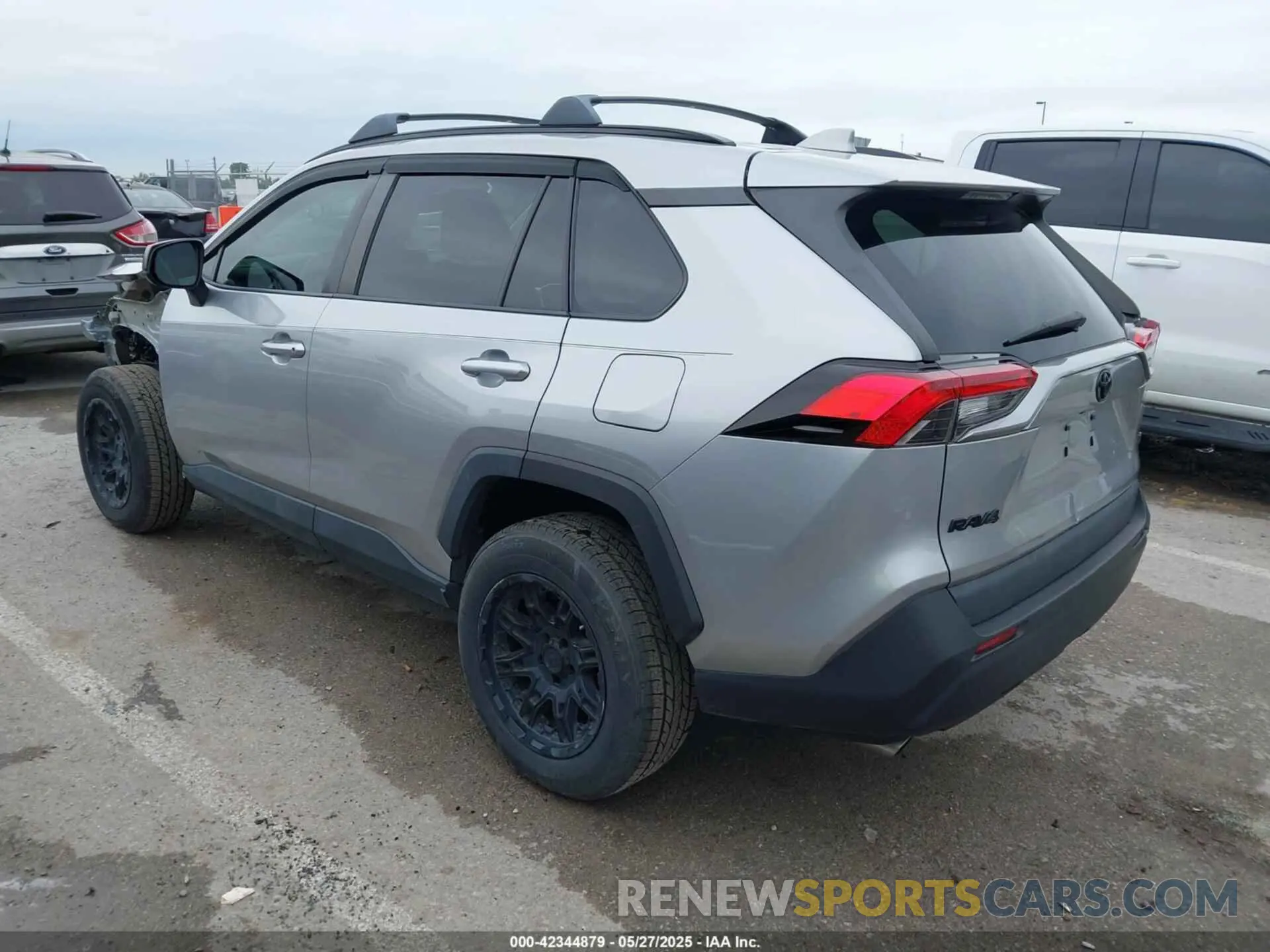 3 Фотография поврежденного автомобиля 2T3H1RFV7LC080311 TOYOTA RAV4 2020