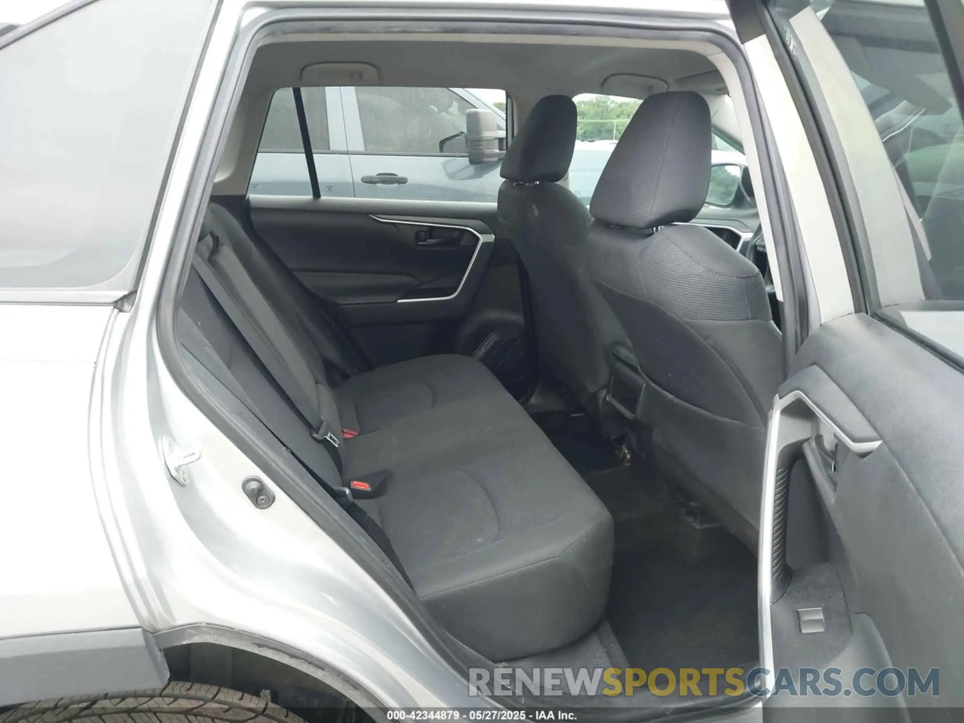 8 Фотография поврежденного автомобиля 2T3H1RFV7LC080311 TOYOTA RAV4 2020
