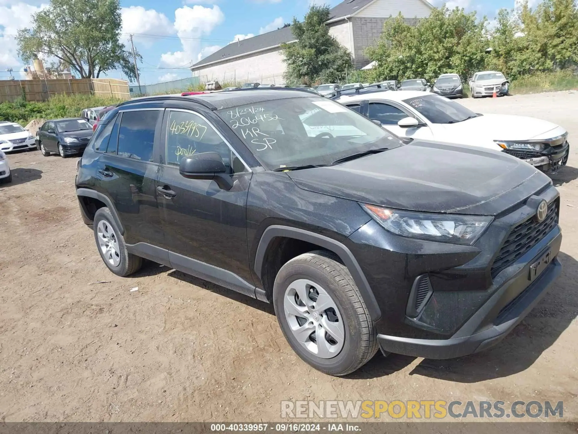 1 Photograph of a damaged car 2T3H1RFV7LW095485 TOYOTA RAV4 2020