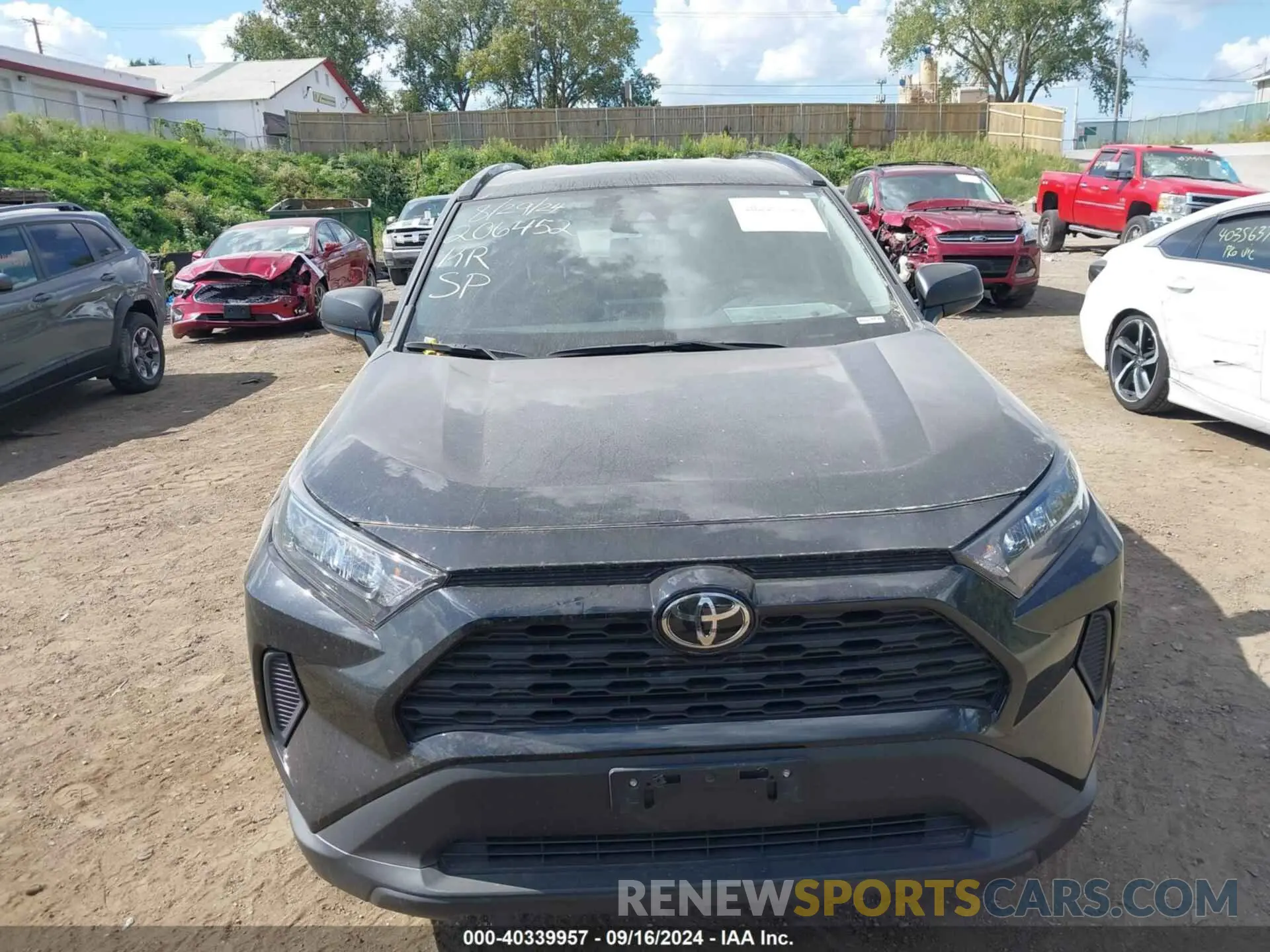 12 Photograph of a damaged car 2T3H1RFV7LW095485 TOYOTA RAV4 2020