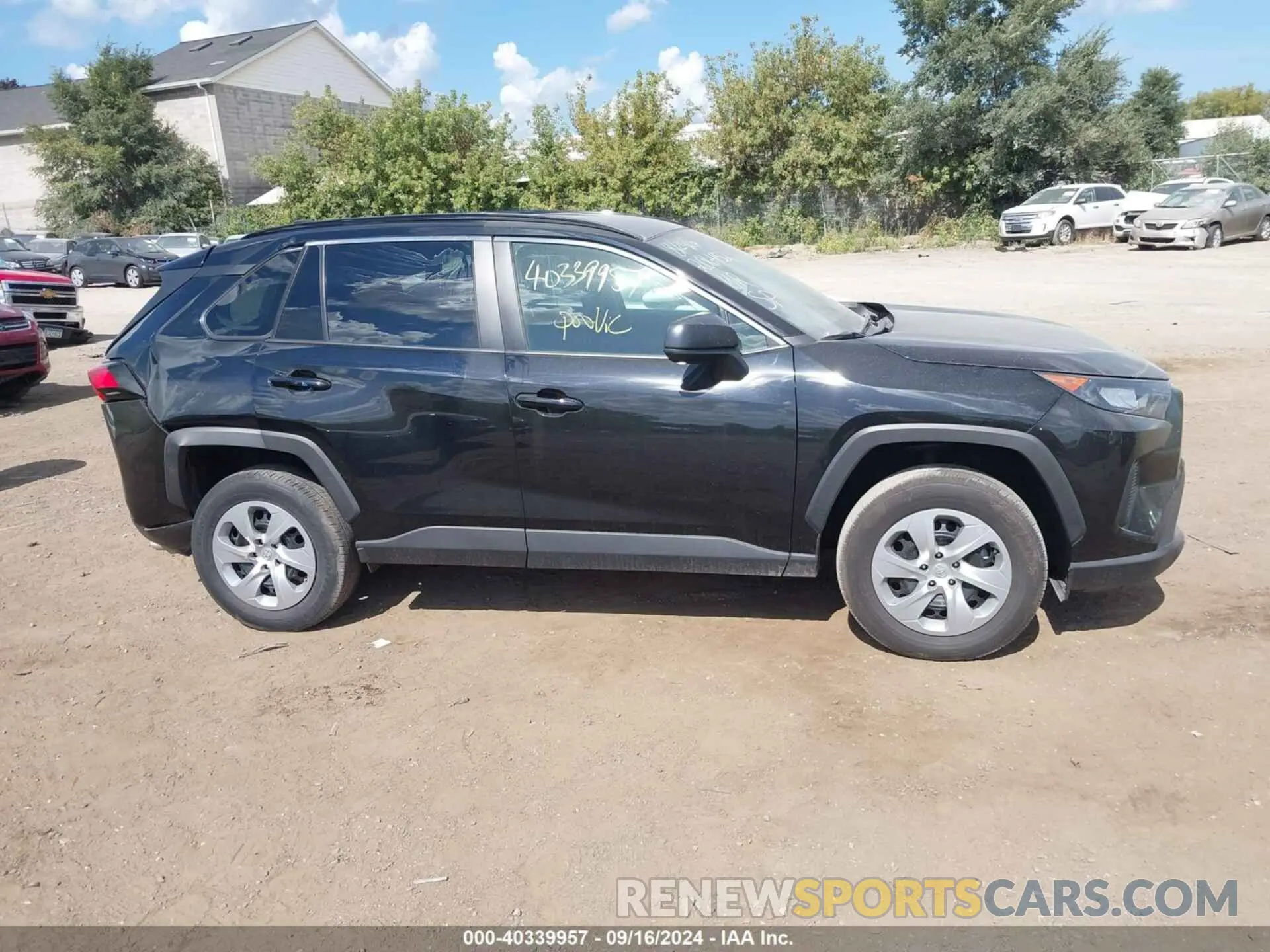 13 Photograph of a damaged car 2T3H1RFV7LW095485 TOYOTA RAV4 2020