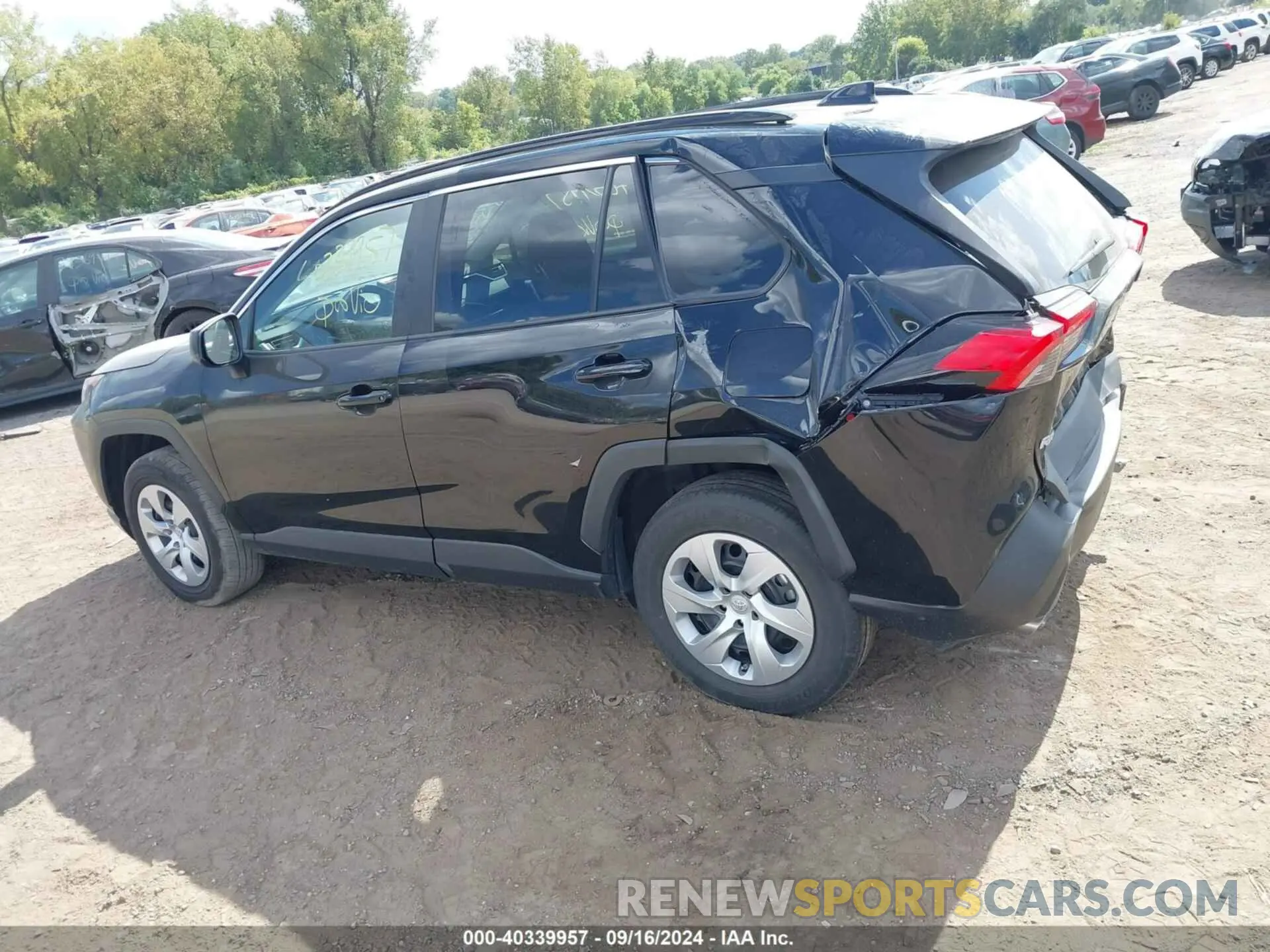 14 Photograph of a damaged car 2T3H1RFV7LW095485 TOYOTA RAV4 2020