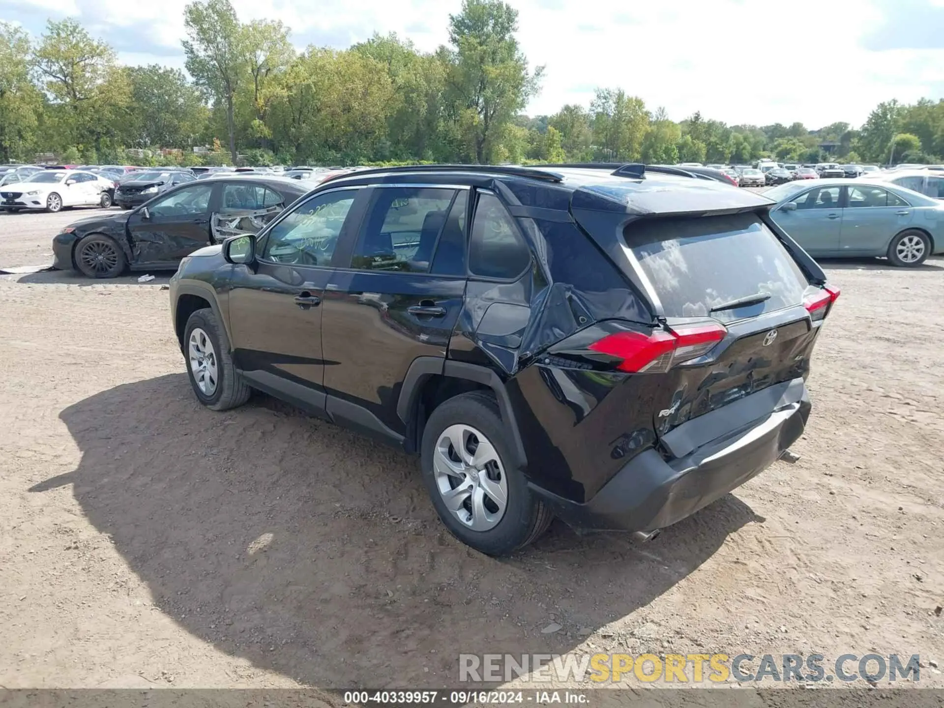 3 Photograph of a damaged car 2T3H1RFV7LW095485 TOYOTA RAV4 2020