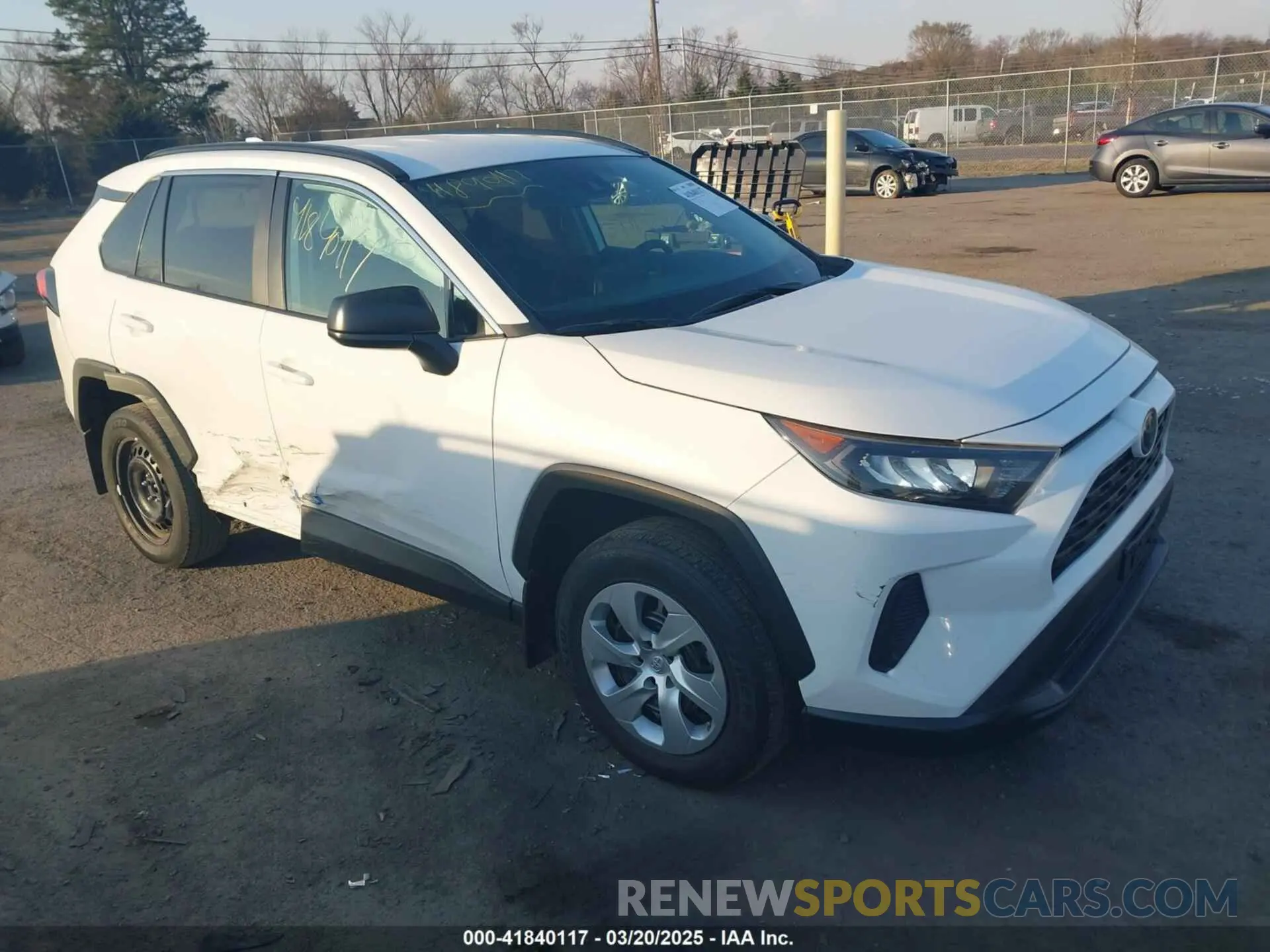 1 Photograph of a damaged car 2T3H1RFV7LW098709 TOYOTA RAV4 2020