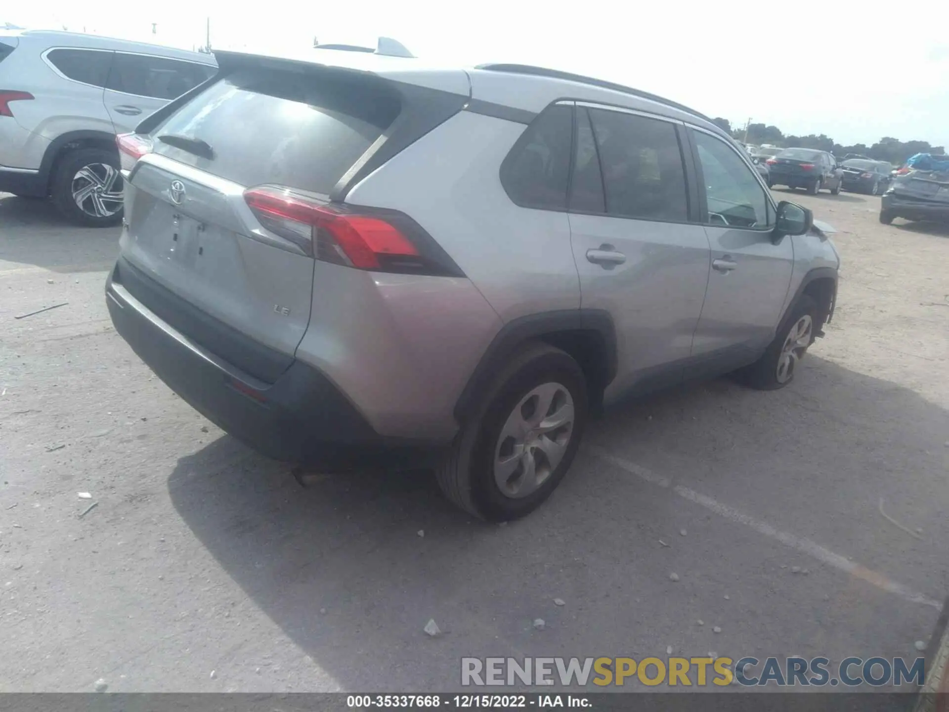 4 Фотография поврежденного автомобиля 2T3H1RFV8LC042263 TOYOTA RAV4 2020