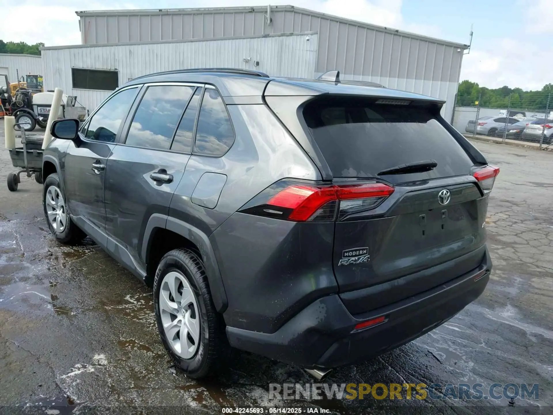 3 Photograph of a damaged car 2T3H1RFV8LC055627 TOYOTA RAV4 2020