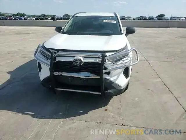 11 Photograph of a damaged car 2T3H1RFV8LW067999 TOYOTA RAV4 2020
