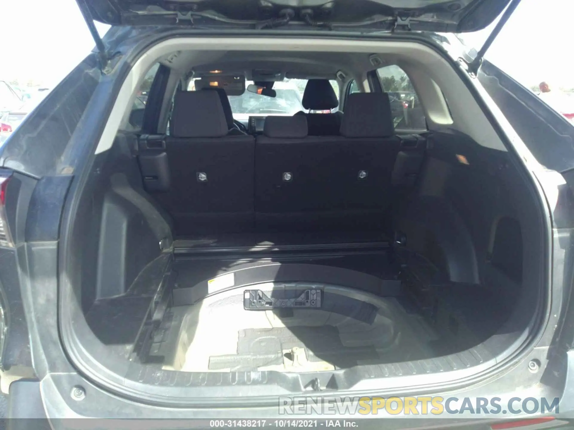 8 Фотография поврежденного автомобиля 2T3H1RFV9LC036911 TOYOTA RAV4 2020