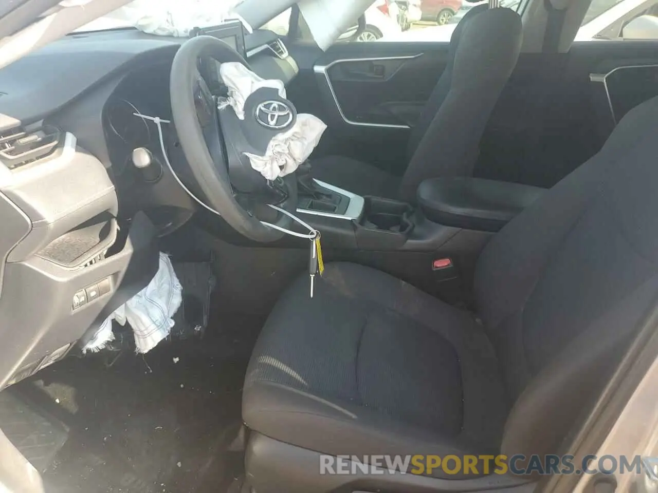 7 Photograph of a damaged car 2T3H1RFV9LC061212 TOYOTA RAV4 2020