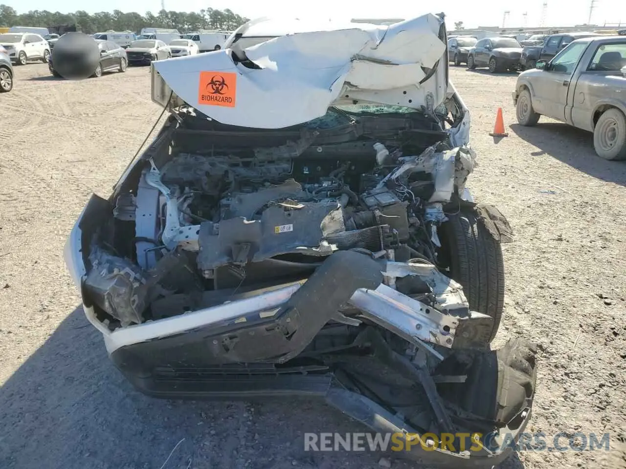 5 Photograph of a damaged car 2T3H1RFVXLC046749 TOYOTA RAV4 2020