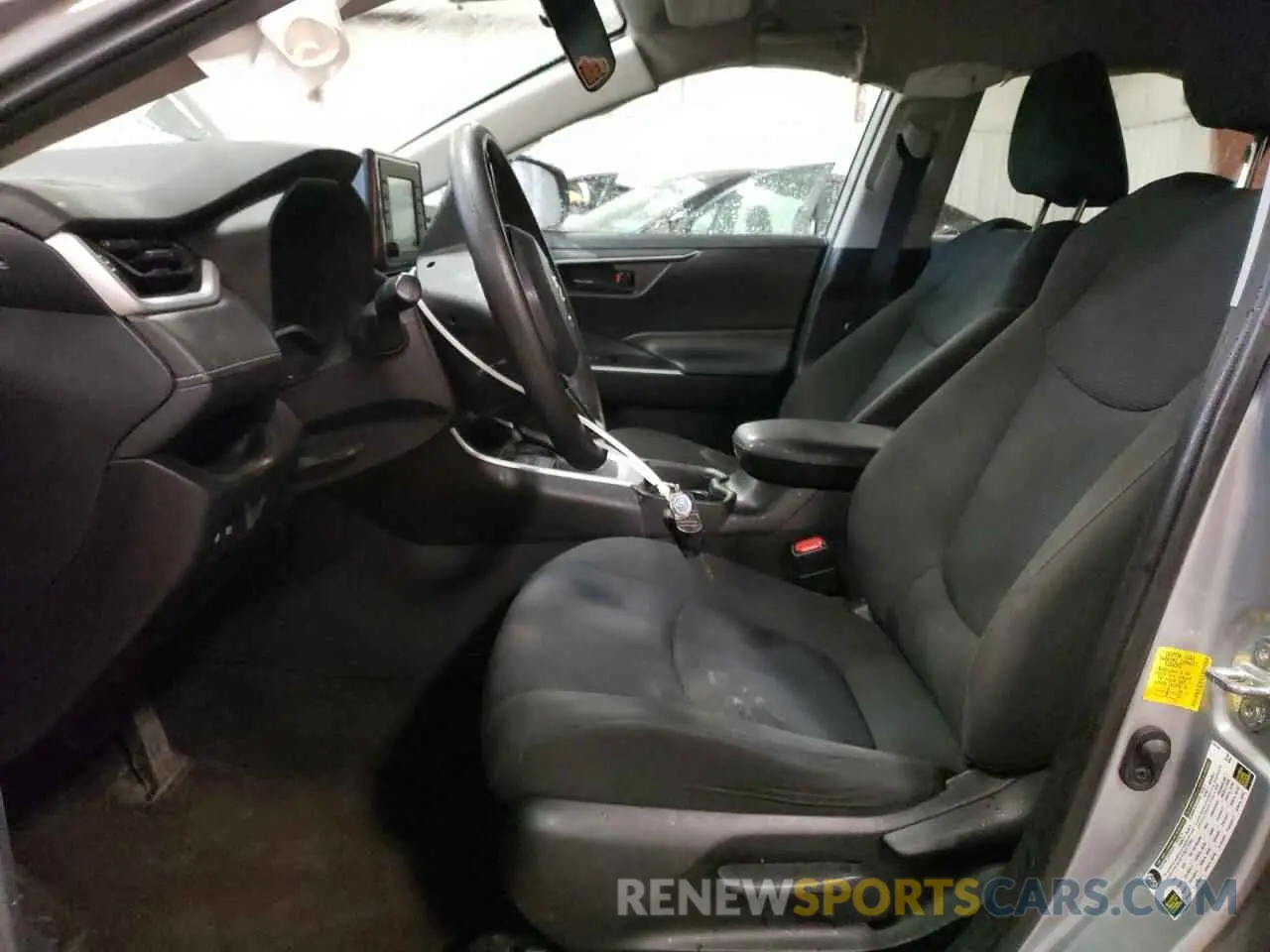 7 Photograph of a damaged car 2T3H1RFVXLC072574 TOYOTA RAV4 2020