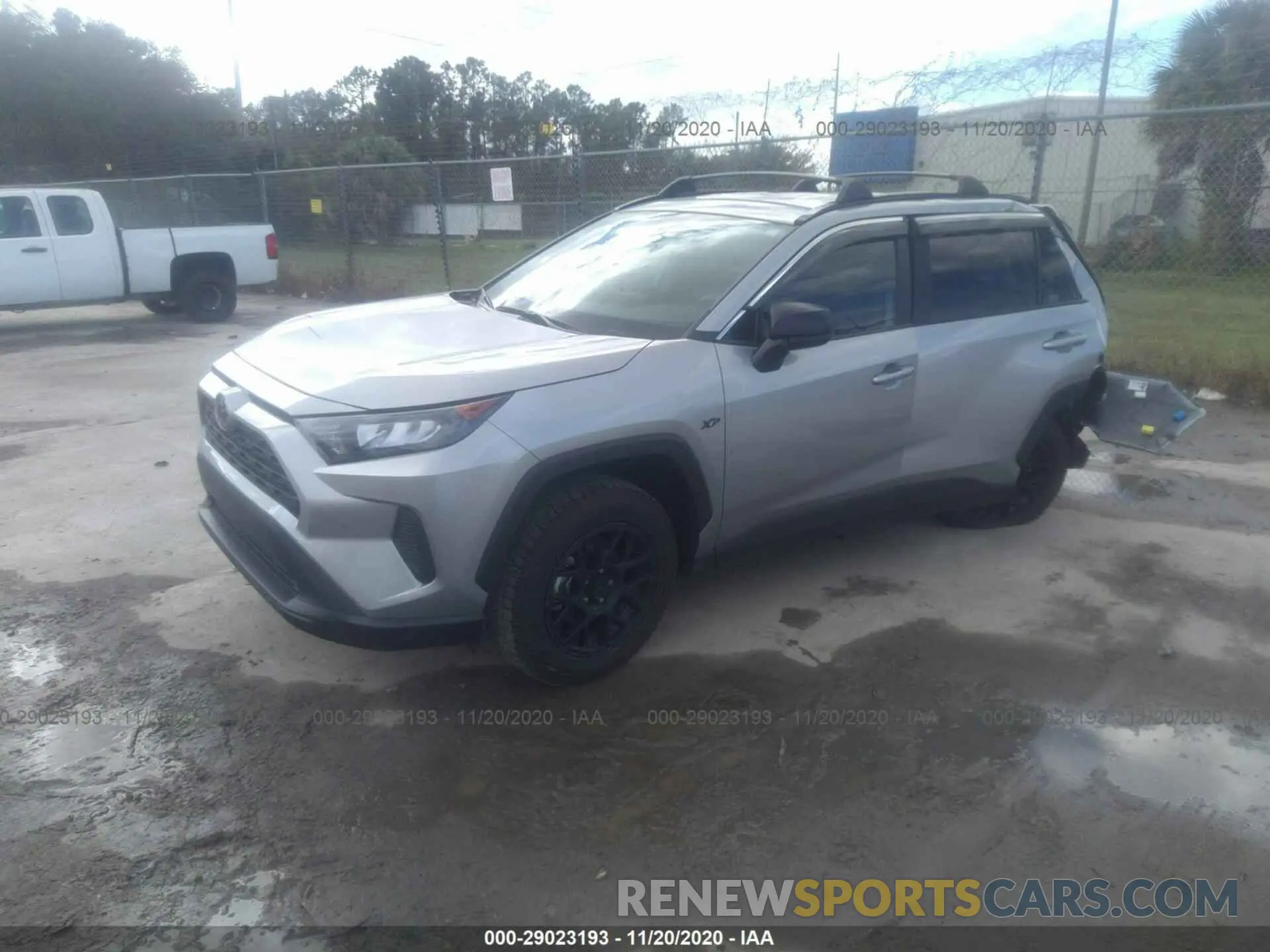 2 Photograph of a damaged car 2T3H1RFVXLC075152 TOYOTA RAV4 2020