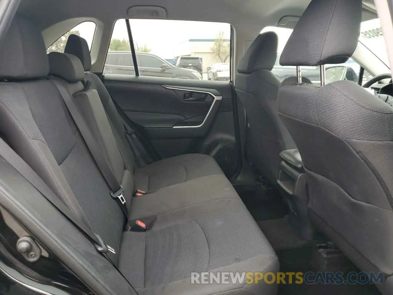11 Photograph of a damaged car 2T3H1RFVXLW068782 TOYOTA RAV4 2020