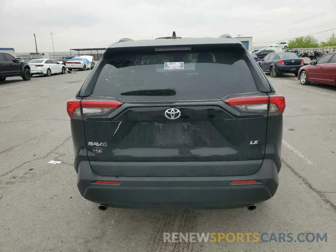 6 Photograph of a damaged car 2T3H1RFVXLW068782 TOYOTA RAV4 2020