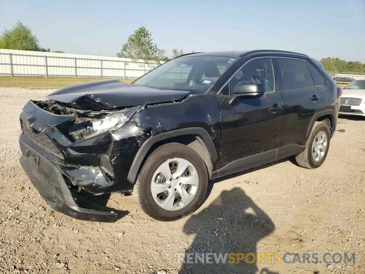 1 Photograph of a damaged car 2T3H1RFVXLW092032 TOYOTA RAV4 2020