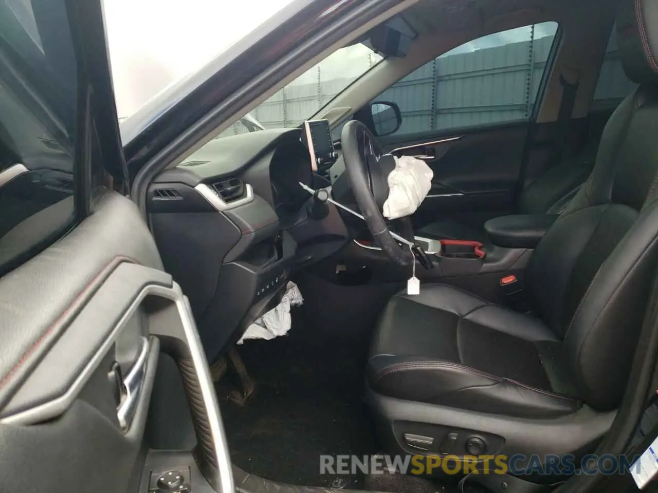 7 Photograph of a damaged car 2T3J1RFV0LC093483 TOYOTA RAV4 2020