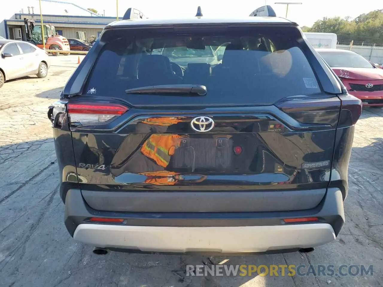 6 Photograph of a damaged car 2T3J1RFV3LC102158 TOYOTA RAV4 2020