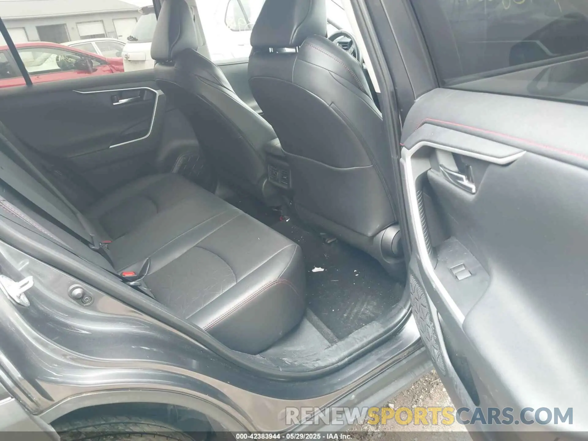 8 Photograph of a damaged car 2T3J1RFV4LC087234 TOYOTA RAV4 2020