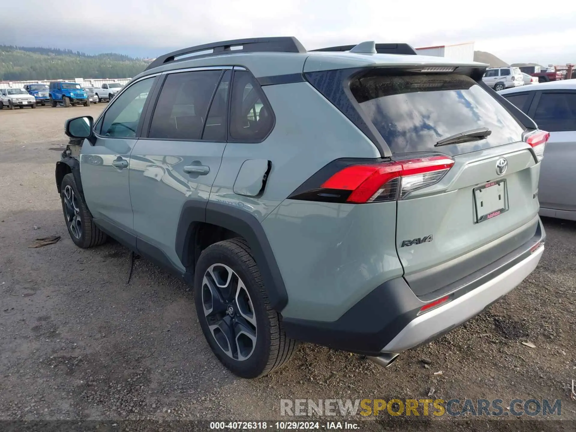 3 Фотография поврежденного автомобиля 2T3J1RFV5LC074220 TOYOTA RAV4 2020
