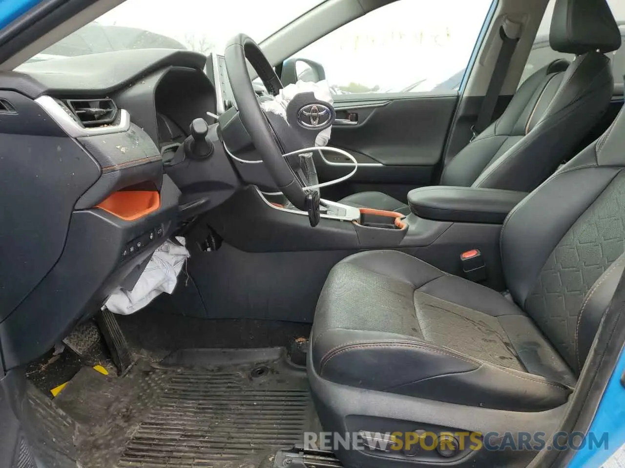 7 Photograph of a damaged car 2T3J1RFV6LC064523 TOYOTA RAV4 2020