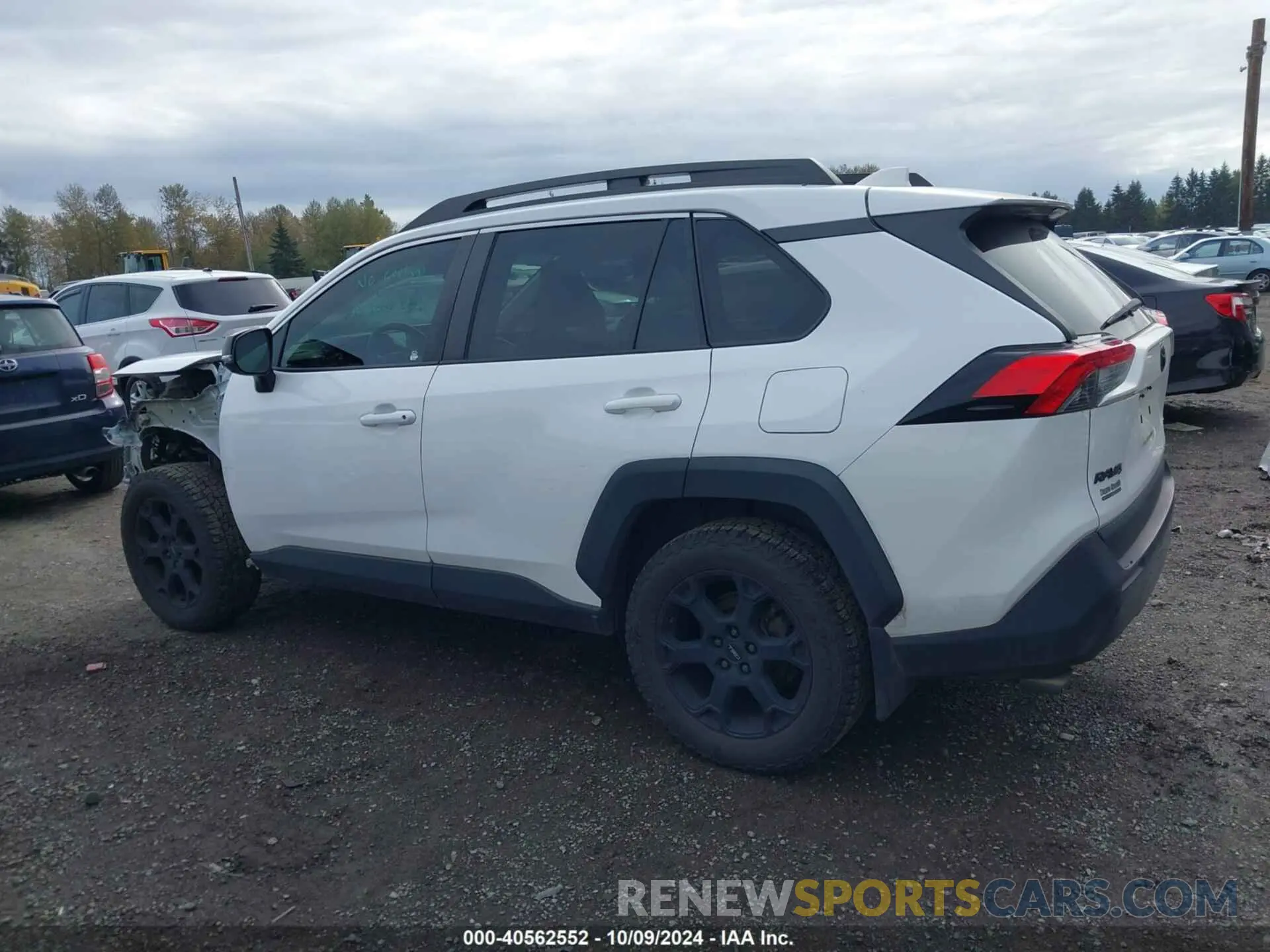 15 Photograph of a damaged car 2T3J1RFV7LC071125 TOYOTA RAV4 2020