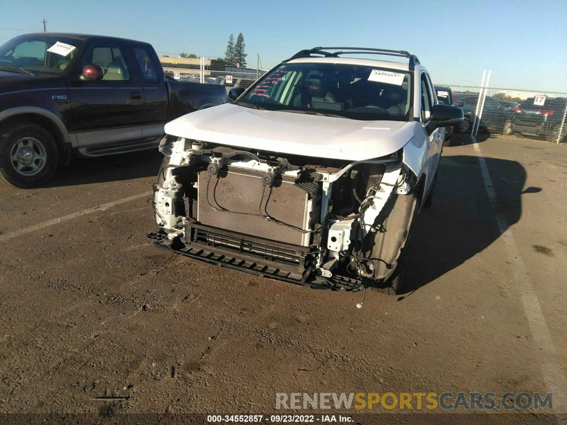 6 Photograph of a damaged car 2T3J1RFV7LC113292 TOYOTA RAV4 2020