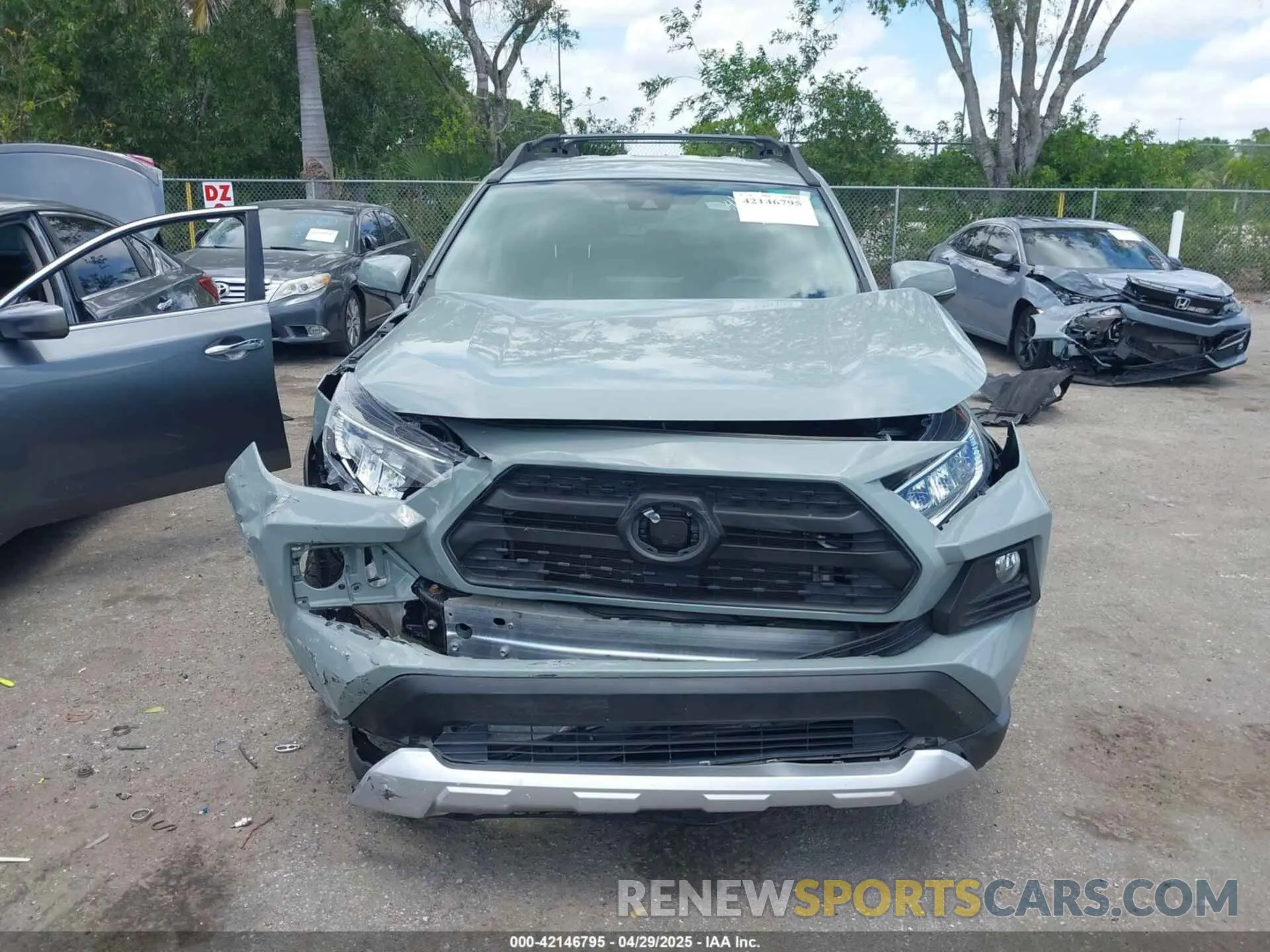 12 Photograph of a damaged car 2T3J1RFV7LC128780 TOYOTA RAV4 2020