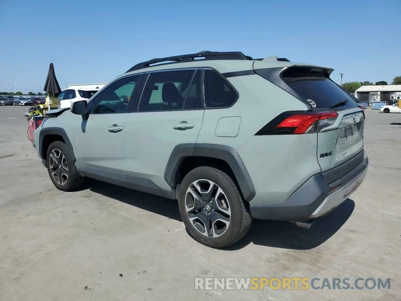 2 Фотография поврежденного автомобиля 2T3J1RFV8LC108327 TOYOTA RAV4 2020