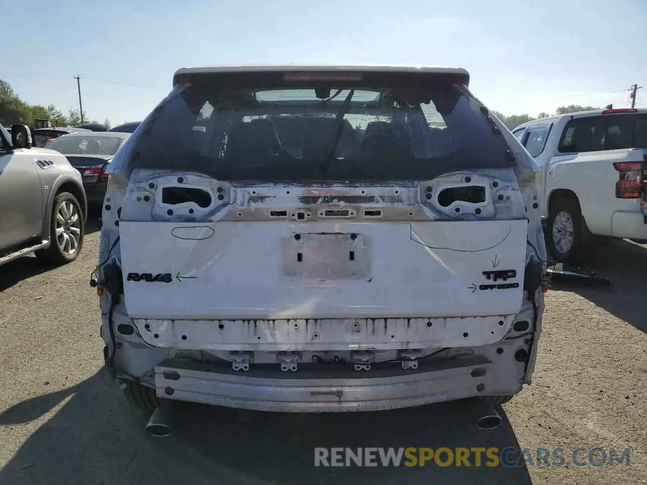9 Photograph of a damaged car 2T3J1RFV9LC072017 TOYOTA RAV4 2020