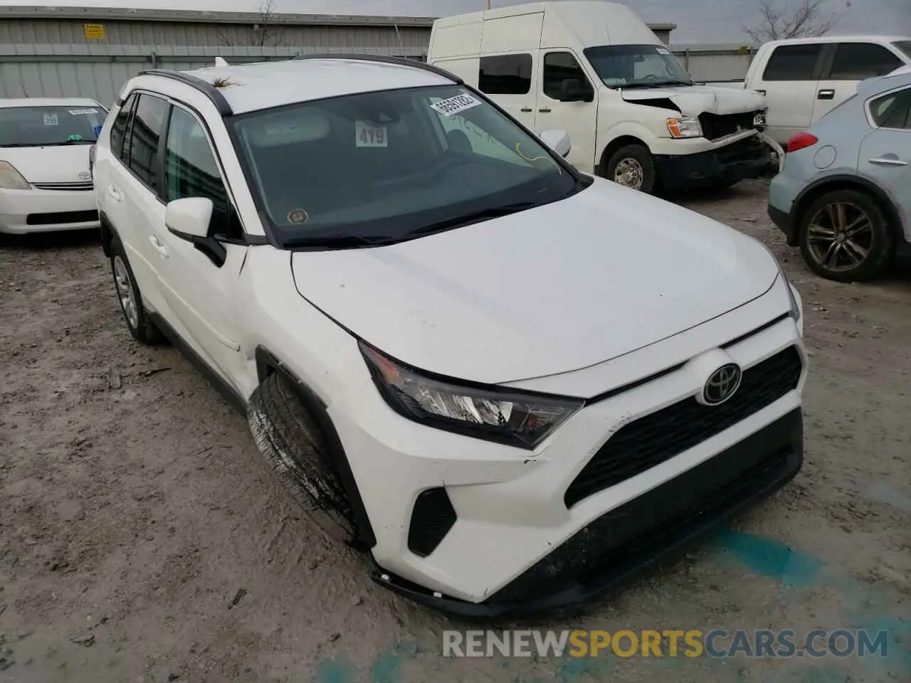 1 Photograph of a damaged car 2T3K1RFV0LC060987 TOYOTA RAV4 2020