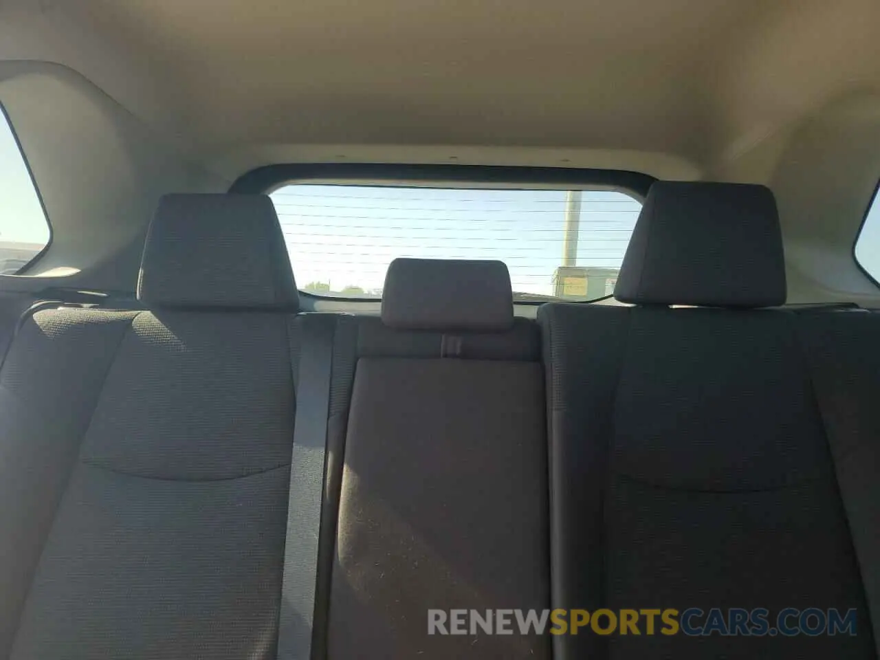 10 Photograph of a damaged car 2T3K1RFV1LC081587 TOYOTA RAV4 2020