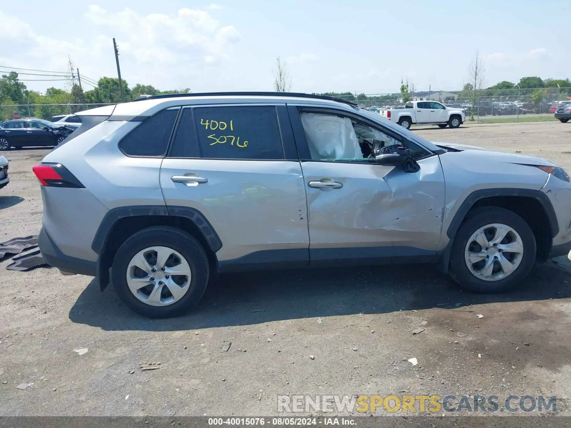 13 Фотография поврежденного автомобиля 2T3K1RFV3LW097658 TOYOTA RAV4 2020
