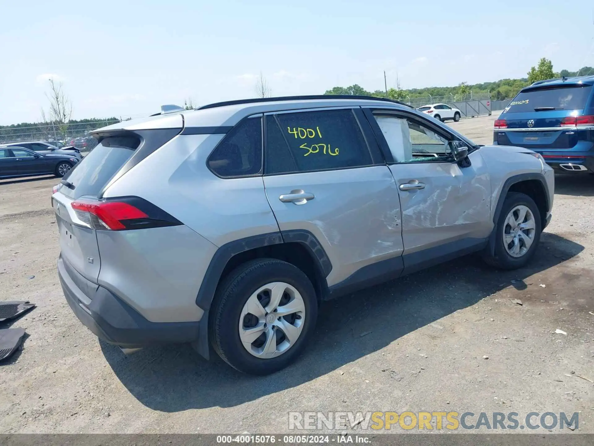 4 Фотография поврежденного автомобиля 2T3K1RFV3LW097658 TOYOTA RAV4 2020