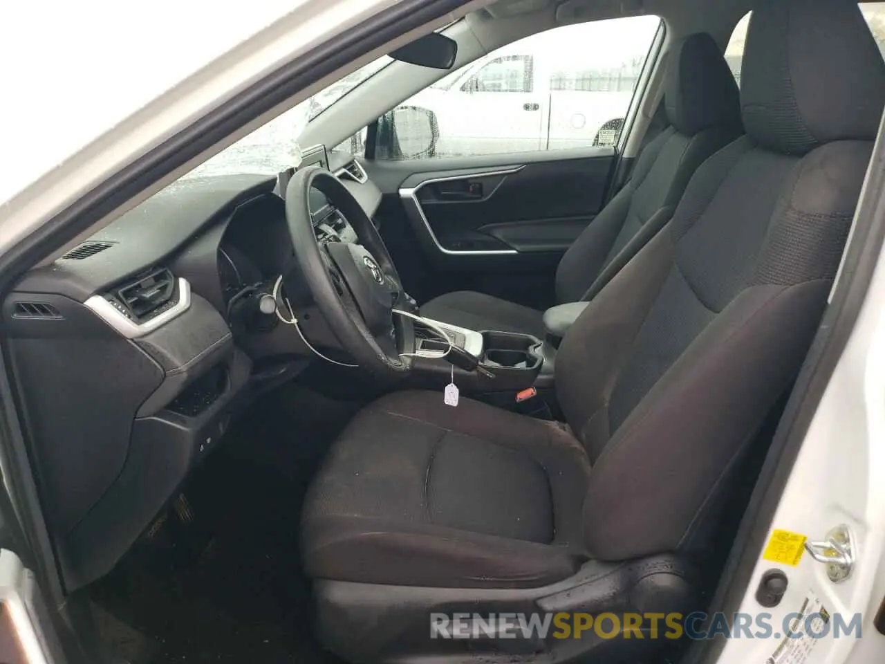 7 Photograph of a damaged car 2T3K1RFV5LW063818 TOYOTA RAV4 2020
