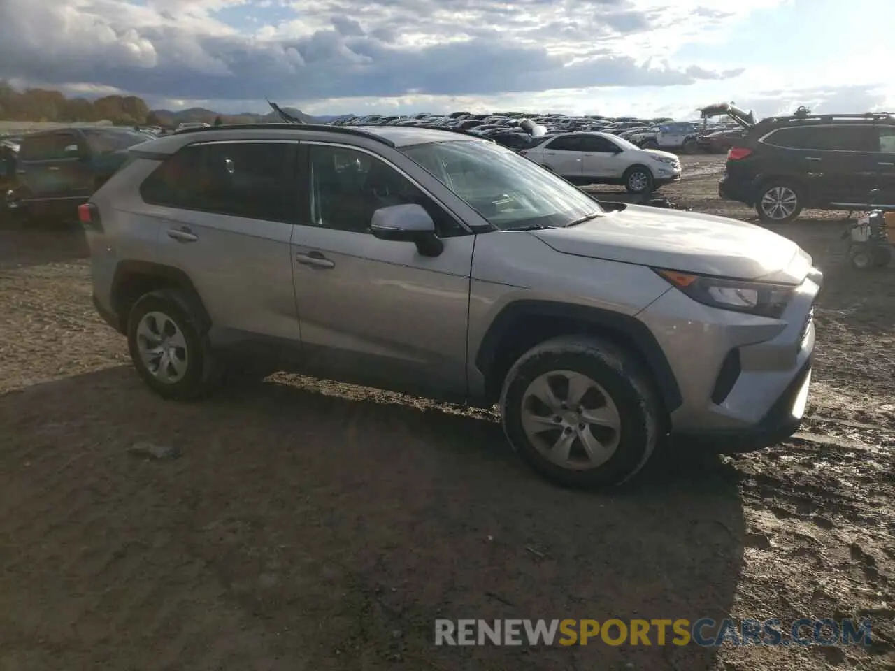 4 Photograph of a damaged car 2T3K1RFV6LW057607 TOYOTA RAV4 2020