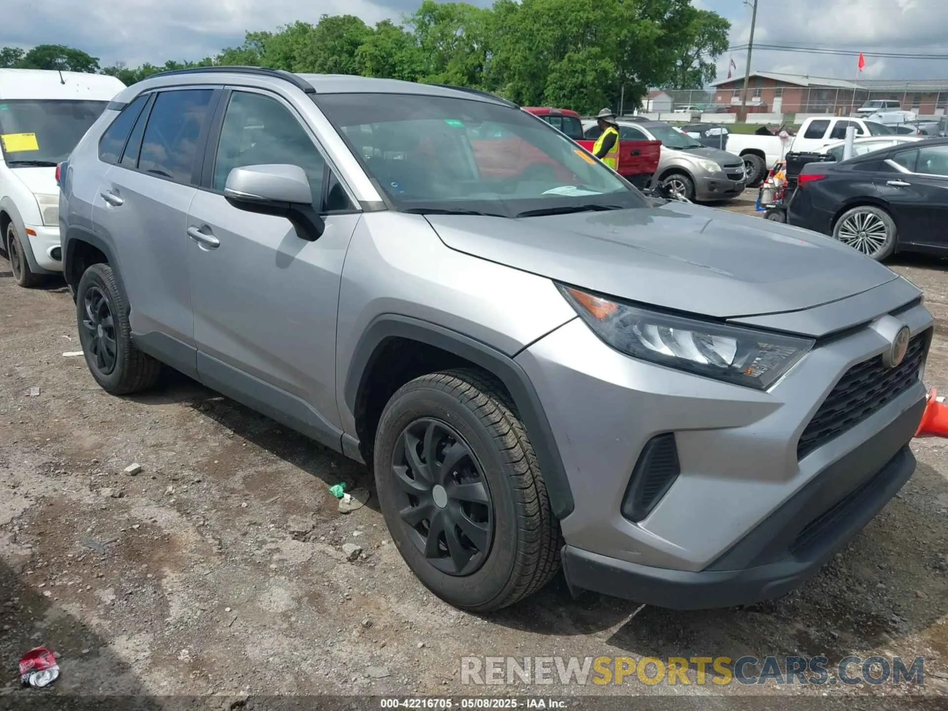 1 Photograph of a damaged car 2T3K1RFV8LC064253 TOYOTA RAV4 2020