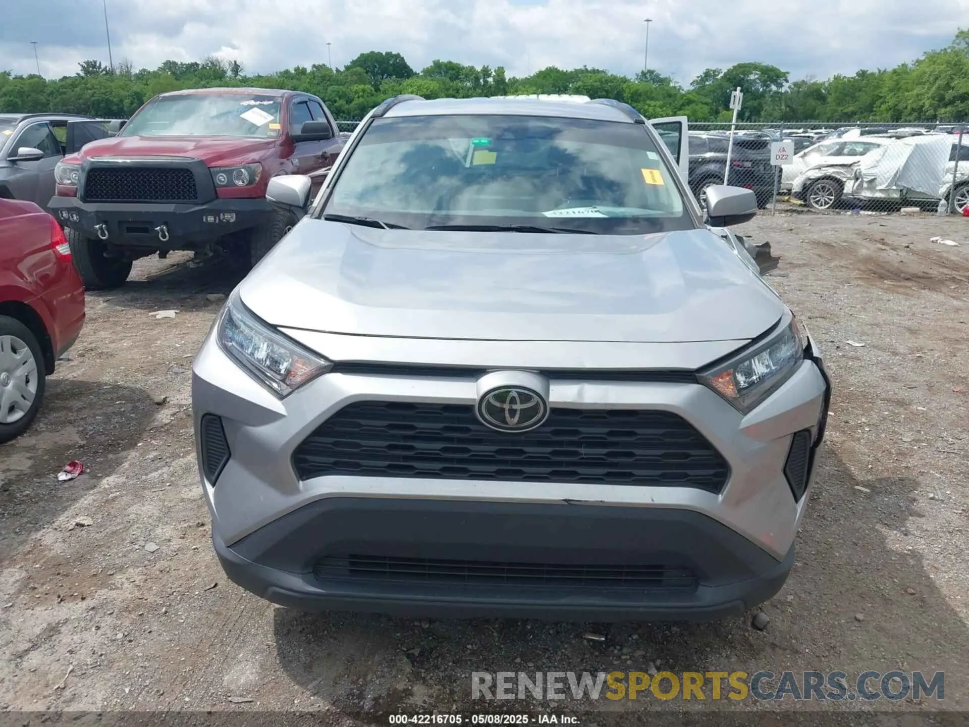 12 Photograph of a damaged car 2T3K1RFV8LC064253 TOYOTA RAV4 2020