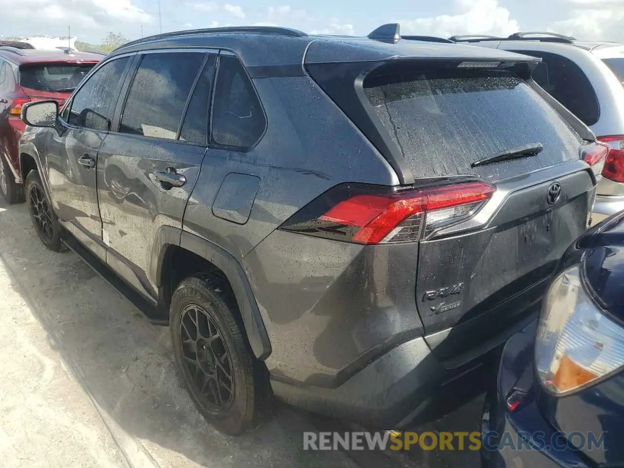 2 Фотография поврежденного автомобиля 2T3K1RFV8LC068657 TOYOTA RAV4 2020